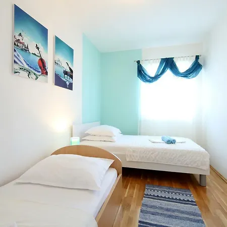 Luxury House With Pool