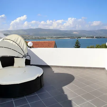 Luxury House With Pool Prázdninový dům *