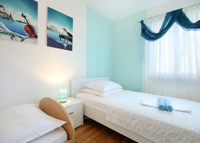 Luxury House With Pool Semesterbostad *