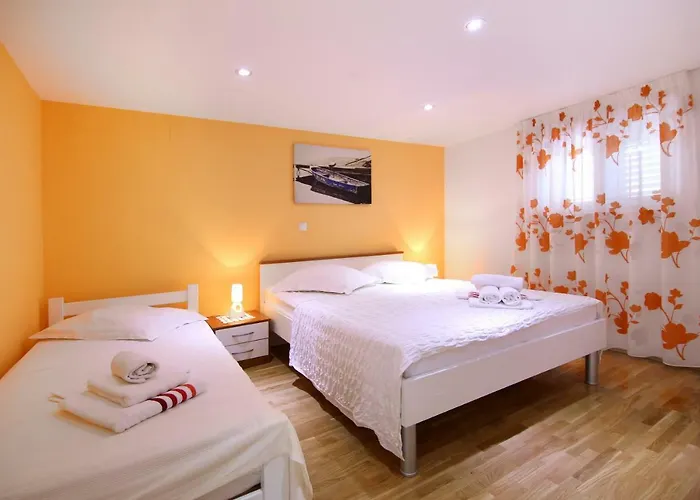 Semesterbostad Luxury House With Pool *