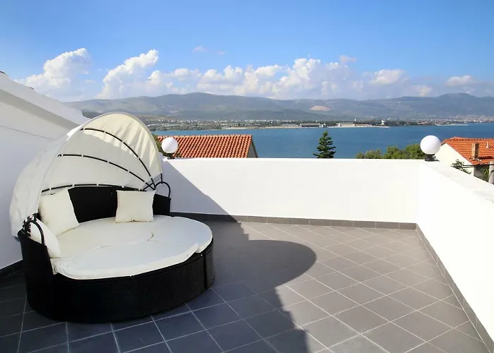 Luxury House With Pool Semesterbostad *