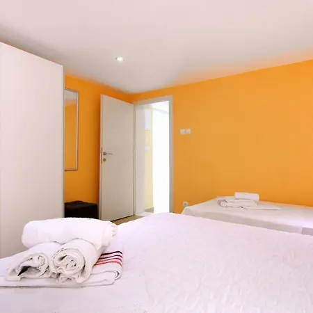 Hébergement de vacances Luxury House With Pool *