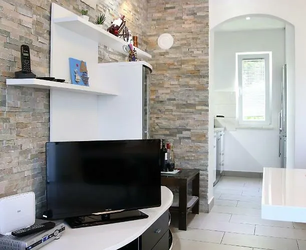 Luxury House With Pool * Τρογκίρ