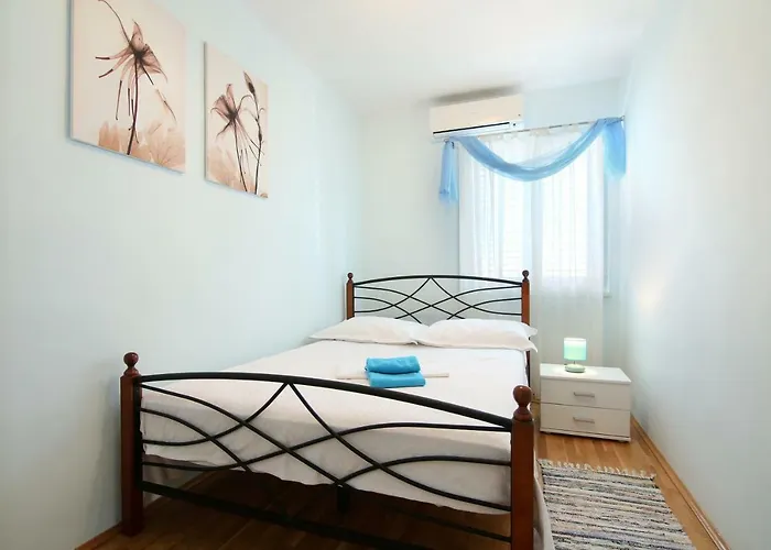 Luxury House With Pool Τρογκίρ