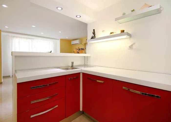 Σπίτι διακοπών Luxury House With Pool Τρογκίρ