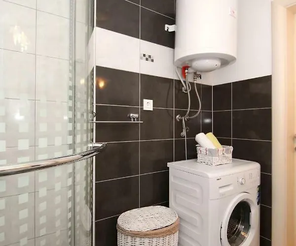 Luxury House With Pool *